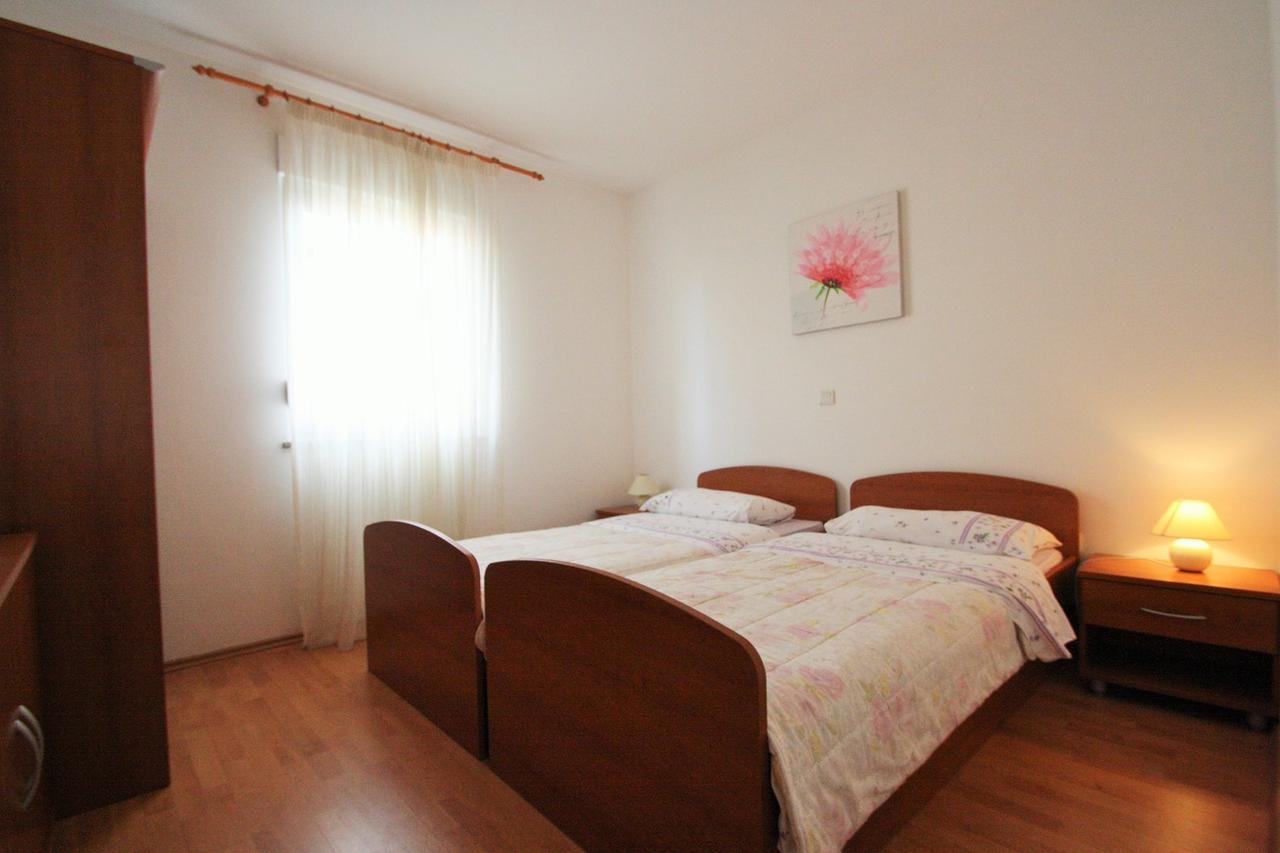 Apartment Bilic With Balcony بوريتش المظهر الخارجي الصورة