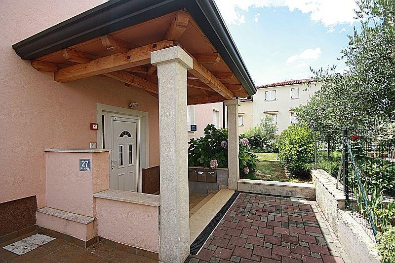 Apartment Bilic With Balcony بوريتش المظهر الخارجي الصورة